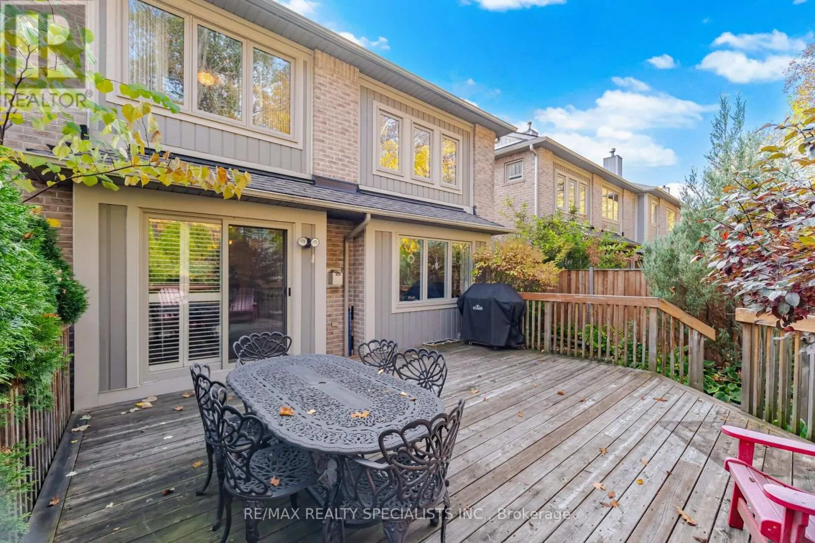 6 - 5490 GLEN ERIN DRIVE