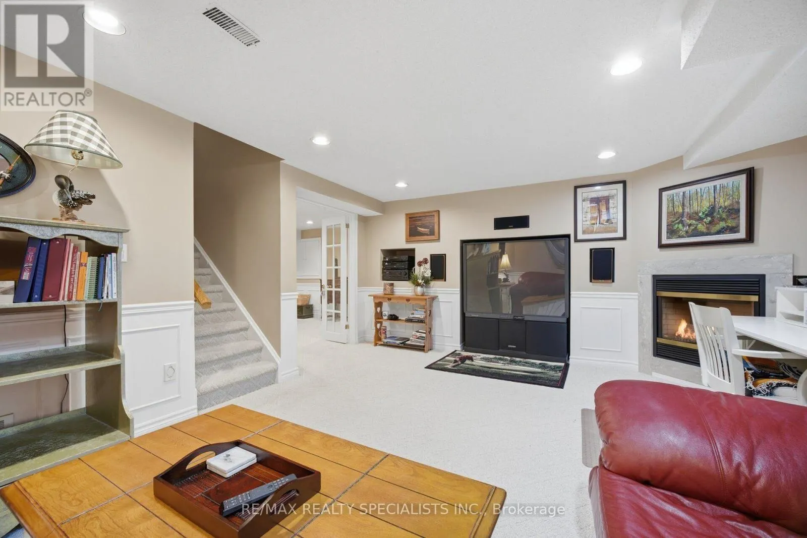 6 - 5490 GLEN ERIN DRIVE