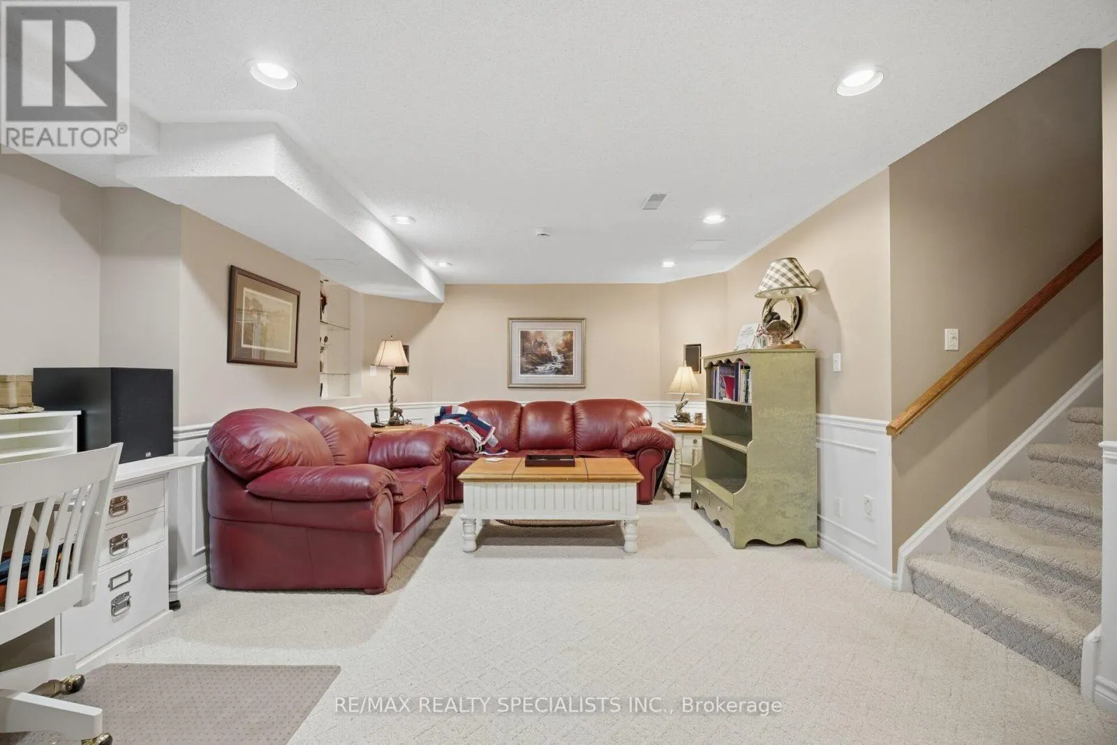 6 - 5490 GLEN ERIN DRIVE