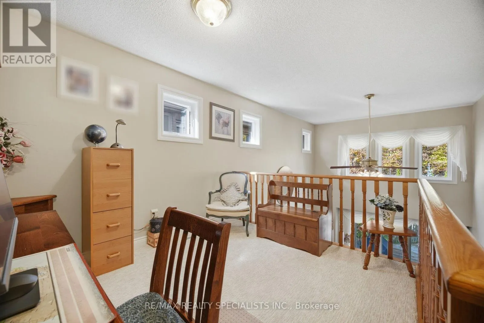 6 - 5490 GLEN ERIN DRIVE