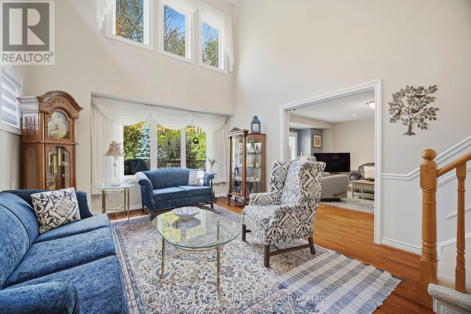 6 - 5490 GLEN ERIN DRIVE