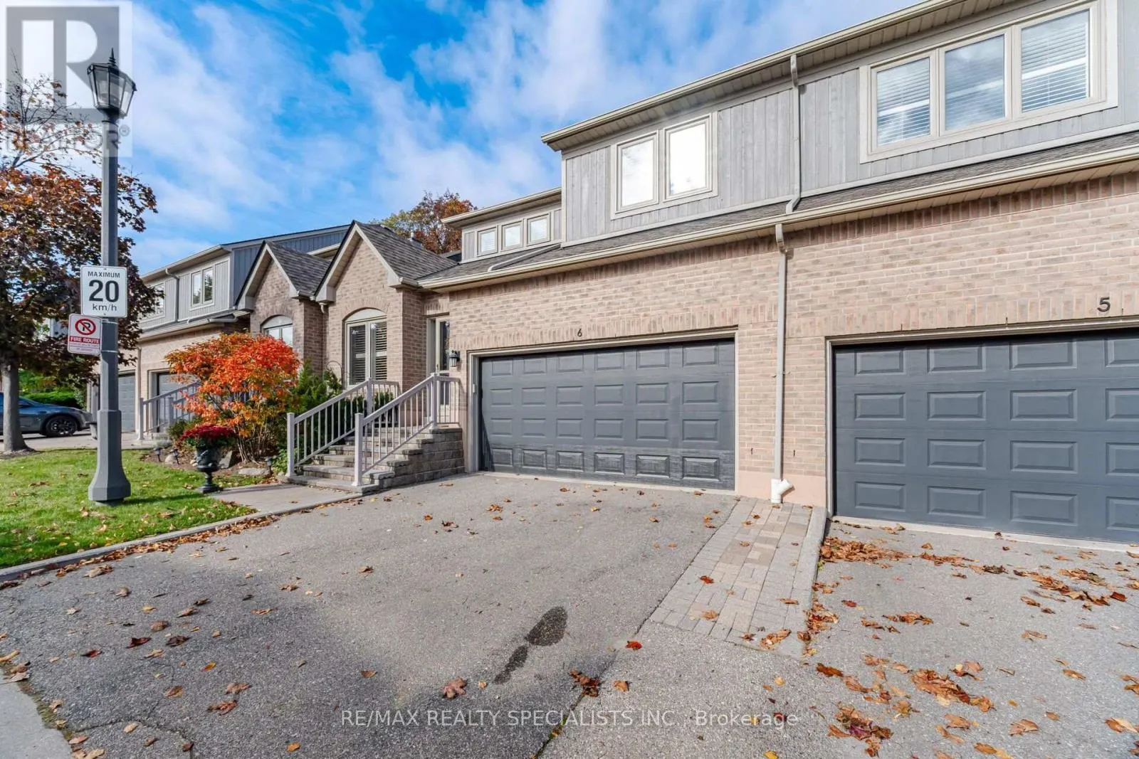 6 - 5490 GLEN ERIN DRIVE