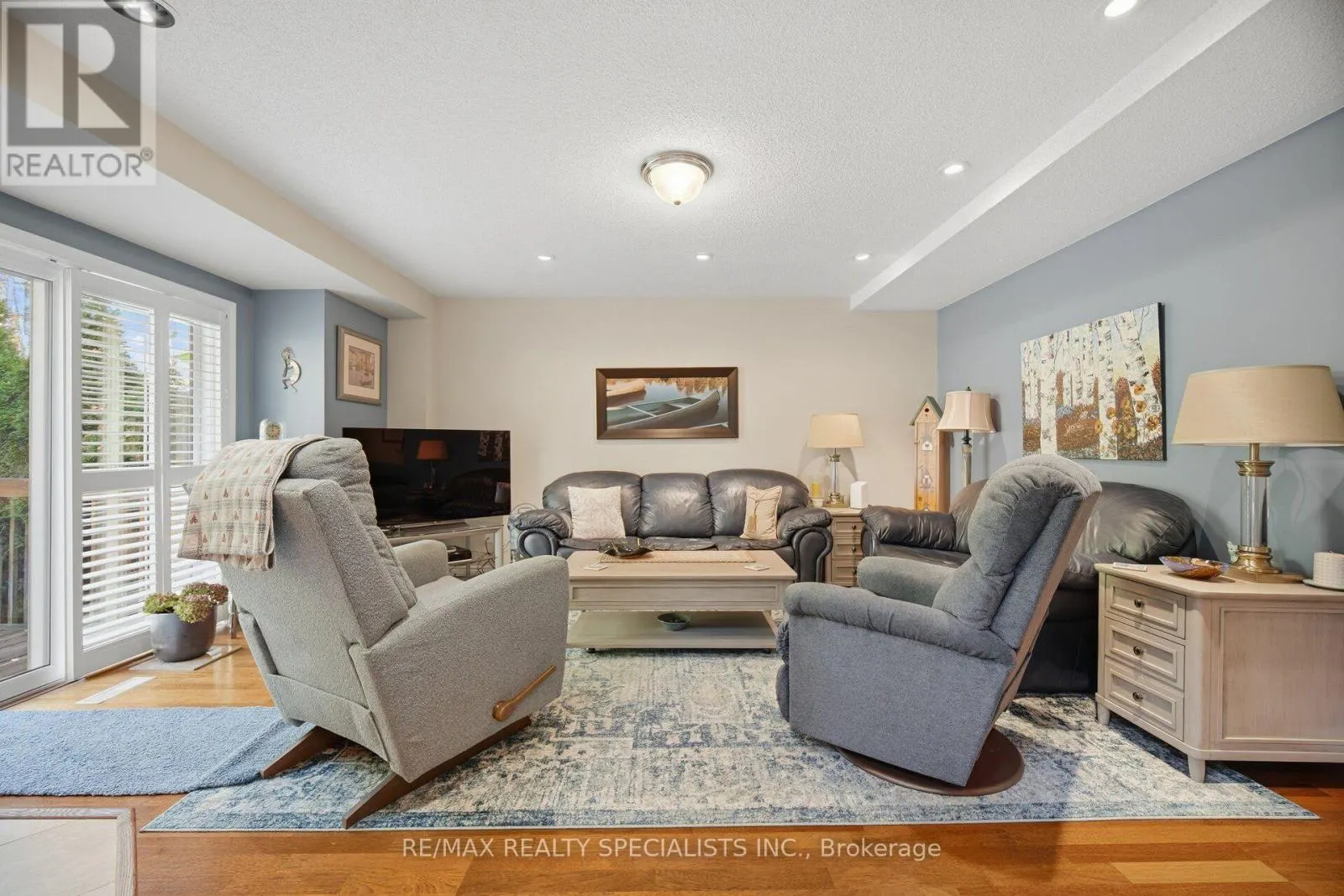 6 - 5490 GLEN ERIN DRIVE