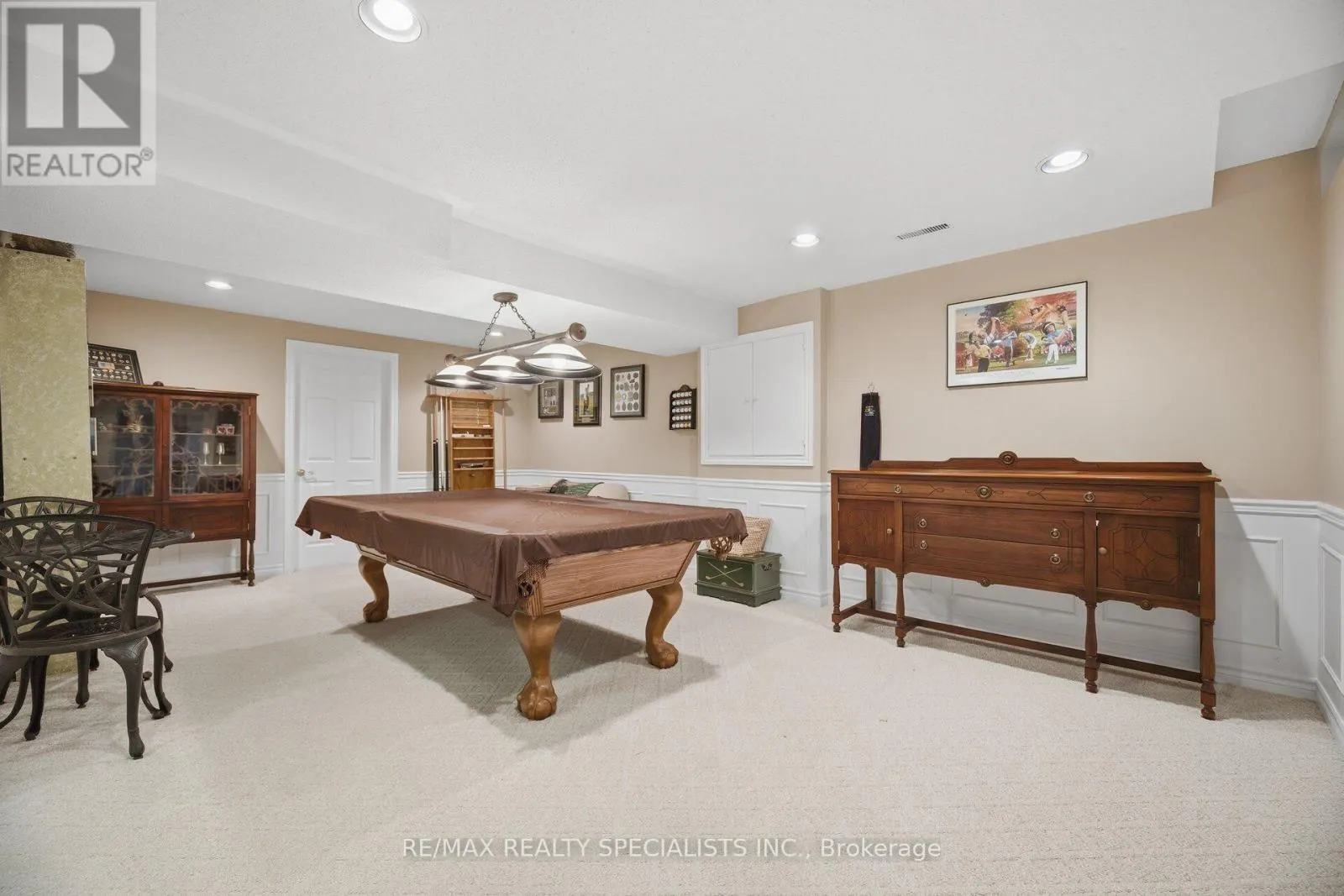 6 - 5490 GLEN ERIN DRIVE