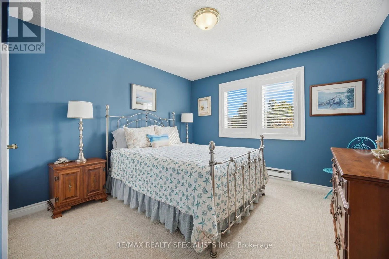 6 - 5490 GLEN ERIN DRIVE