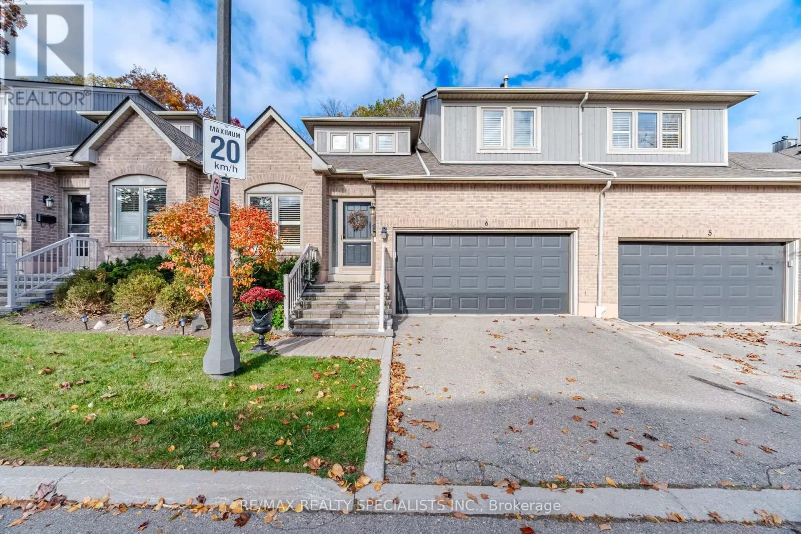 6 - 5490 GLEN ERIN DRIVE