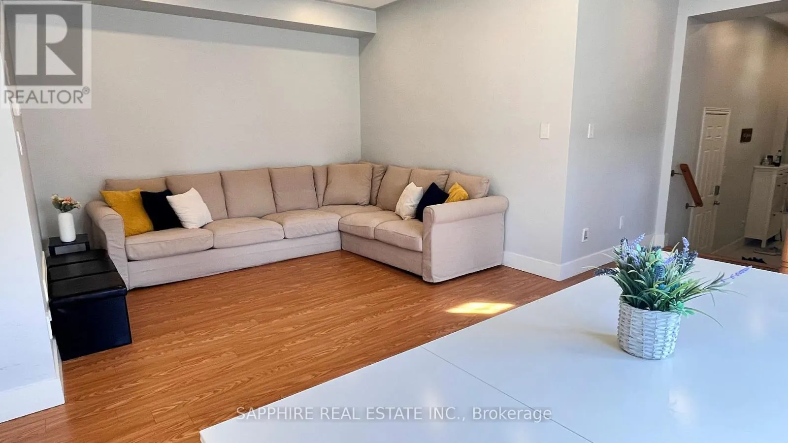 1261 SIM PLACE