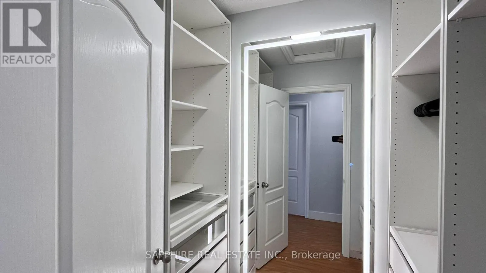 1261 SIM PLACE