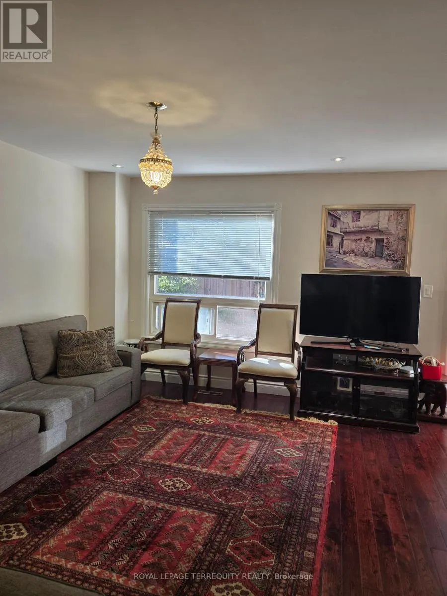 34 - 4635 REGENTS TERRACE