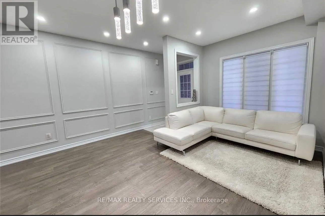 91 DADEN OAKS DRIVE
