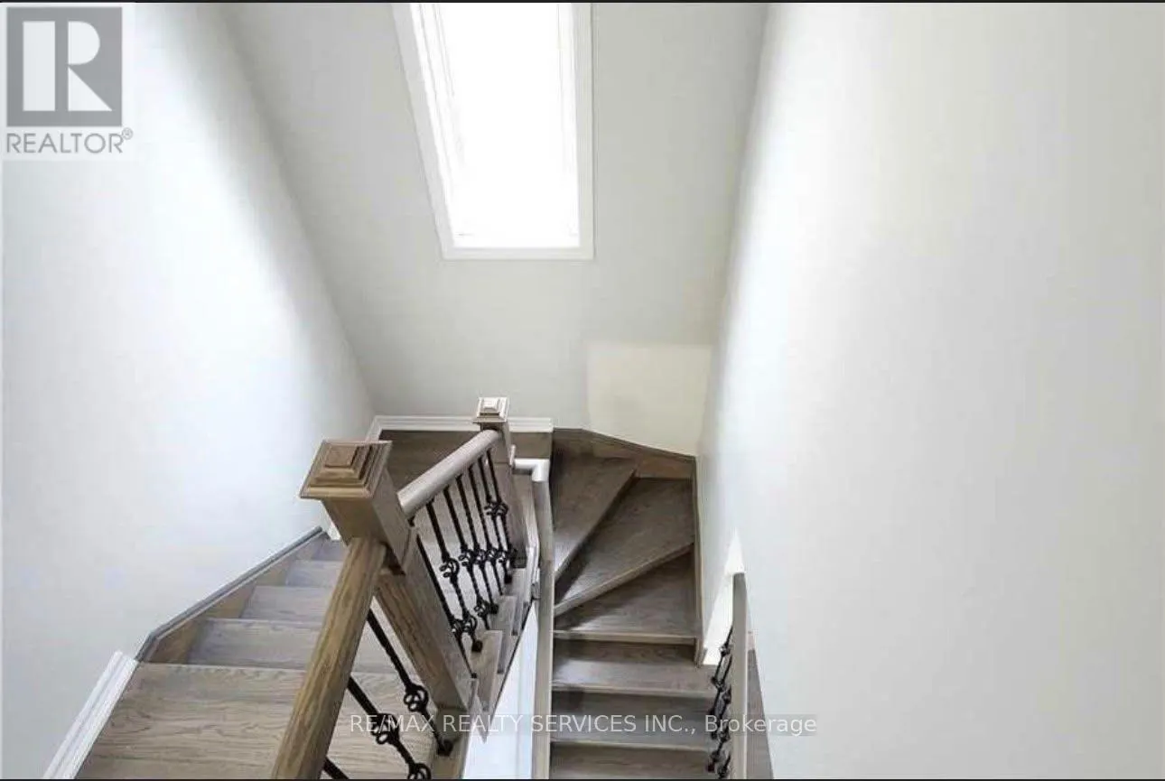 91 DADEN OAKS DRIVE