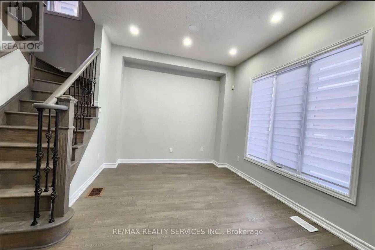 91 DADEN OAKS DRIVE