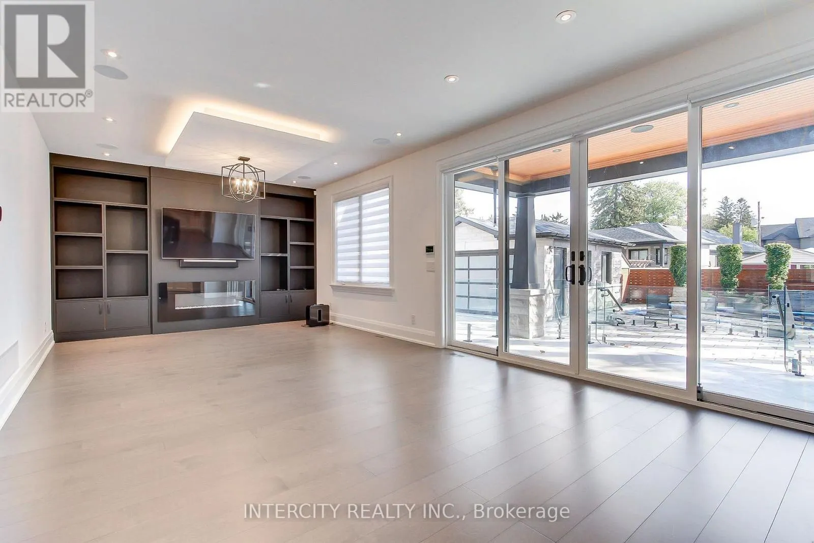 45 NORDALE CRESCENT