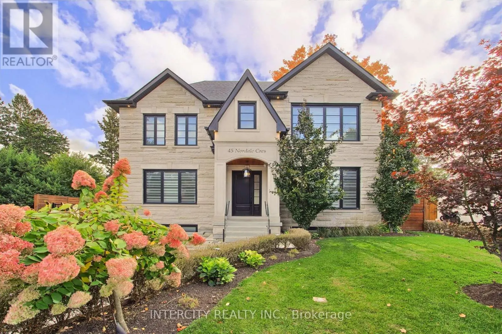 45 NORDALE CRESCENT