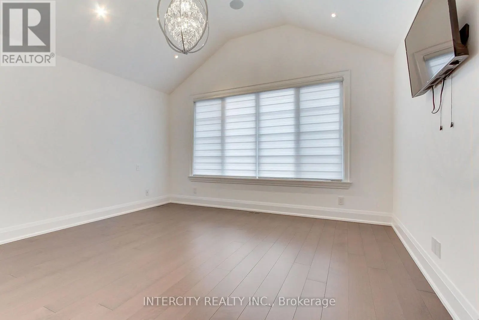 45 NORDALE CRESCENT