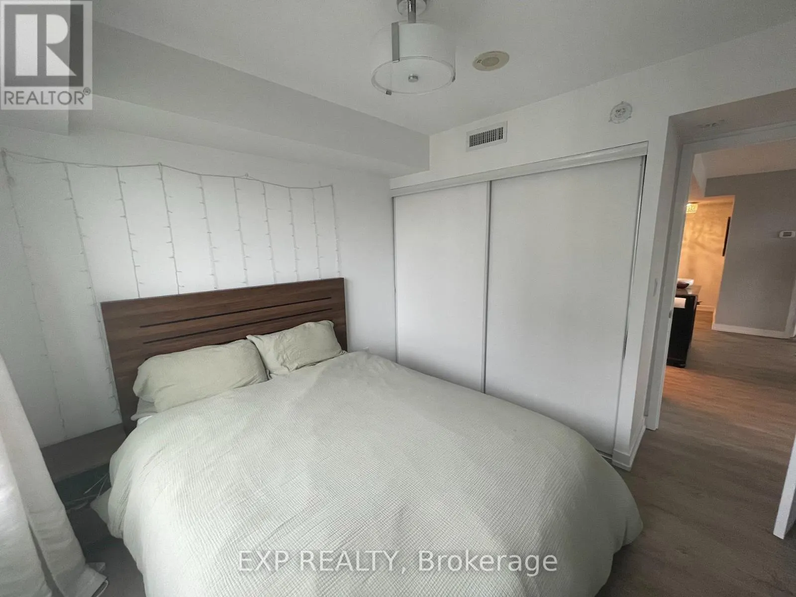 1806 - 1410 DUPONT STREET