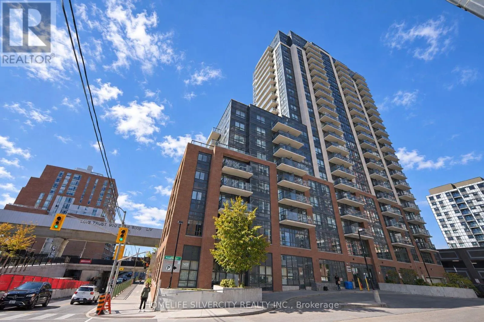 1405 - 1420 DUPONT STREET