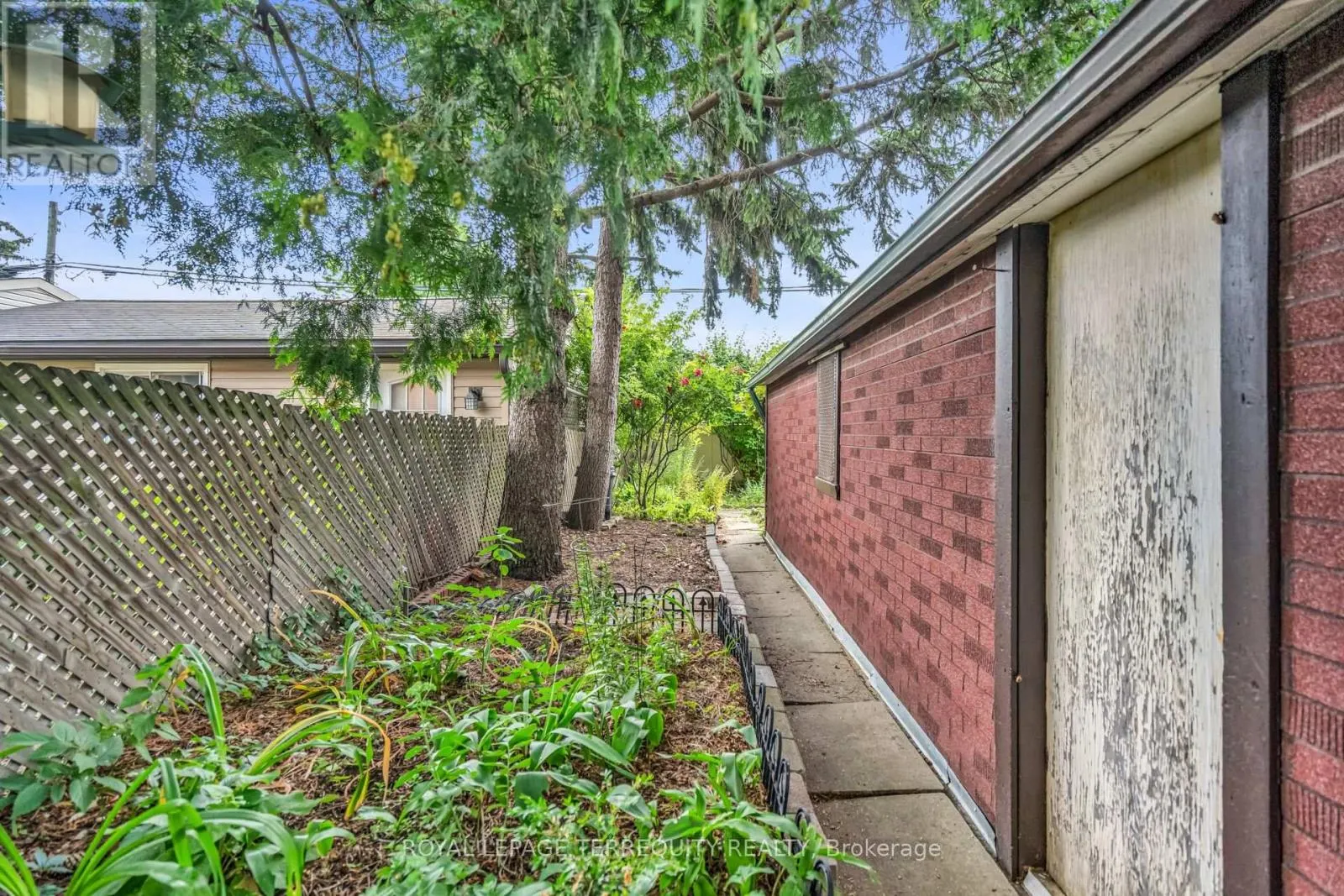 43 LAPPIN AVENUE