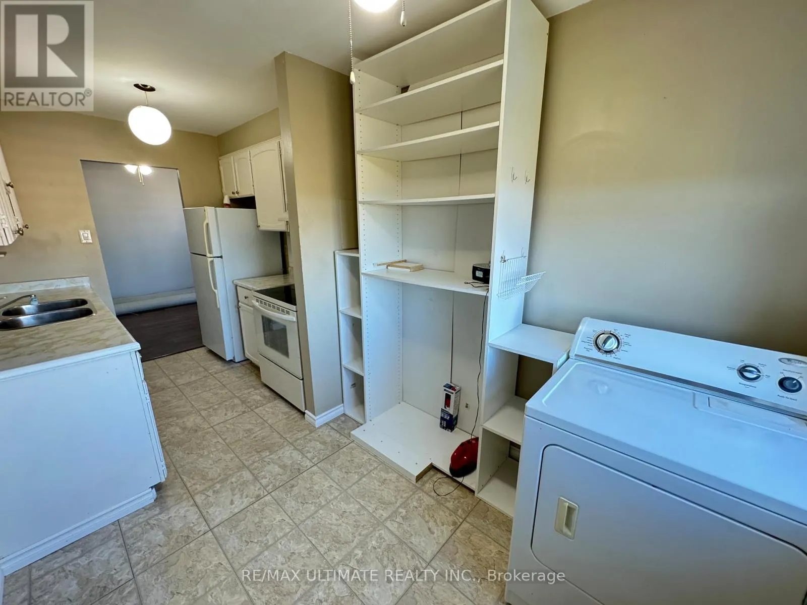 1004 - 966 INVERHOUSE DRIVE