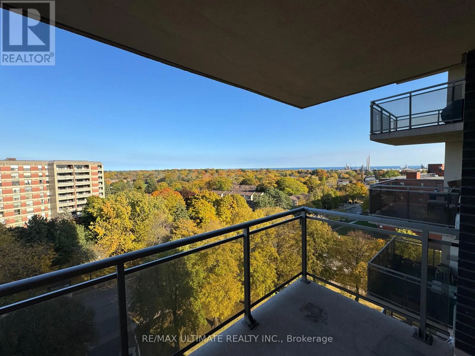 1004 - 966 INVERHOUSE DRIVE