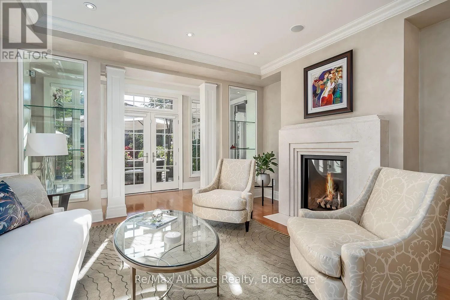 1426 LAKESHORE ROAD E
