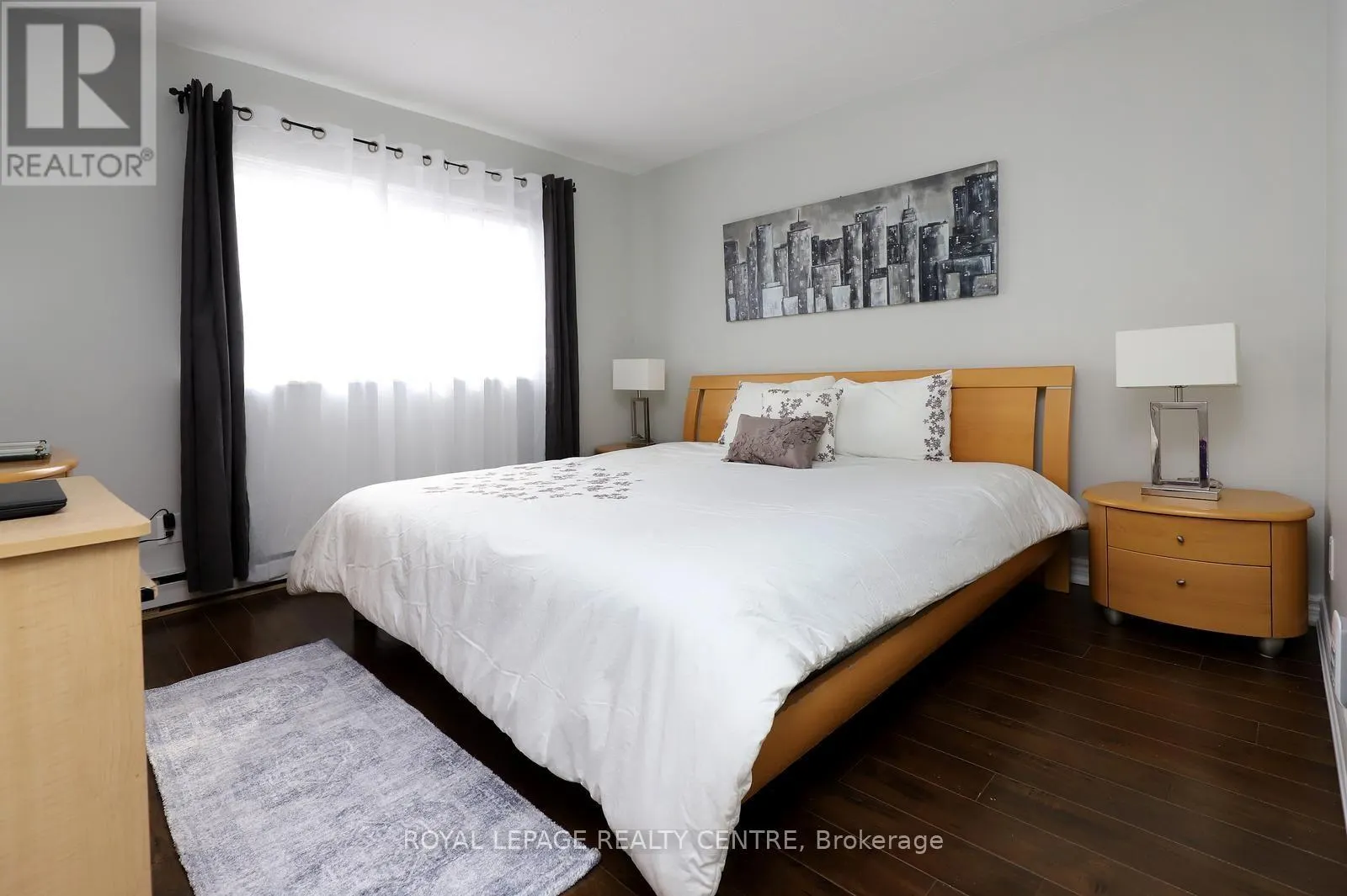 171 - 1055 DUNDAS STREET E