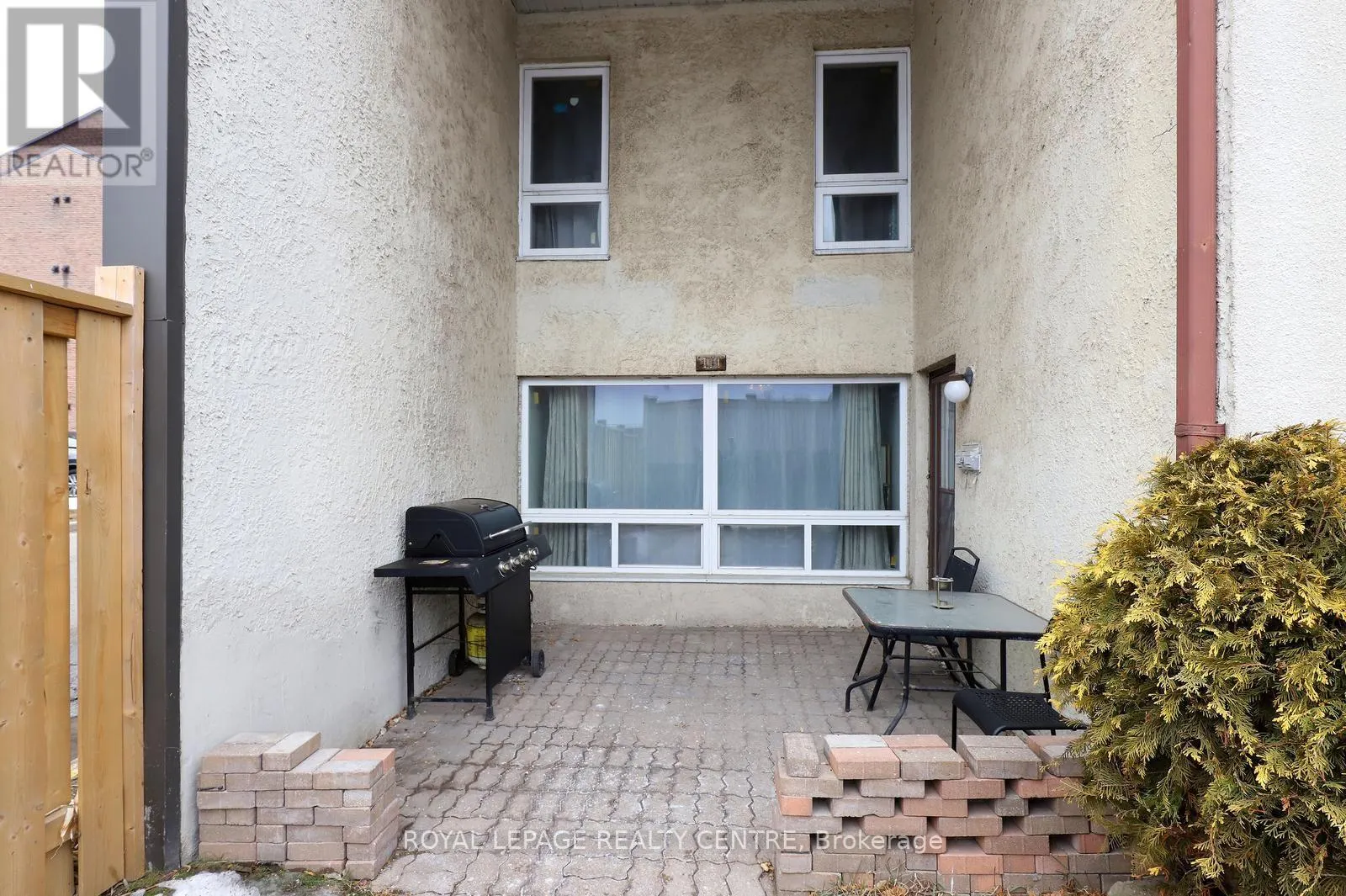 171 - 1055 DUNDAS STREET E
