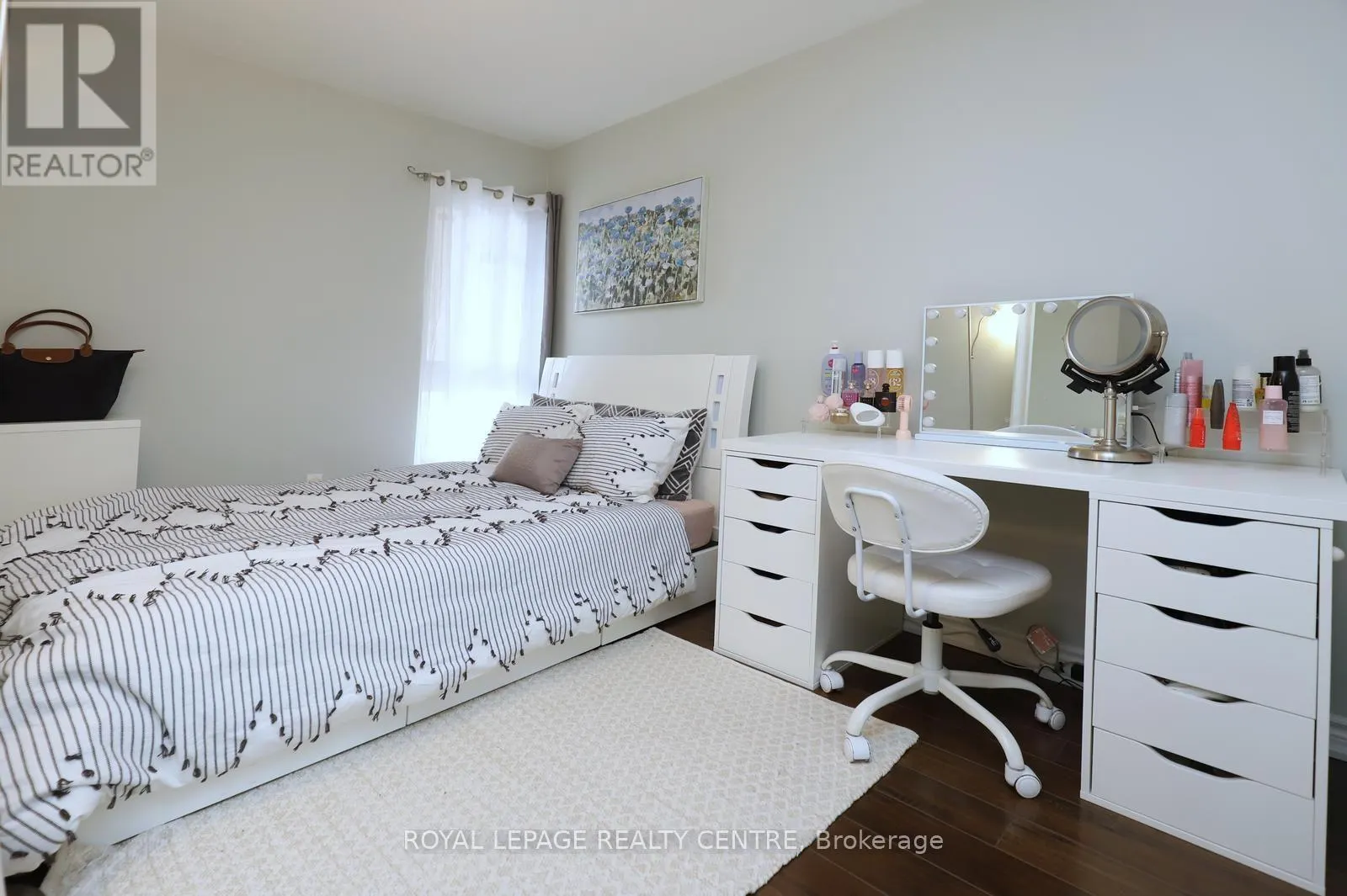 171 - 1055 DUNDAS STREET E