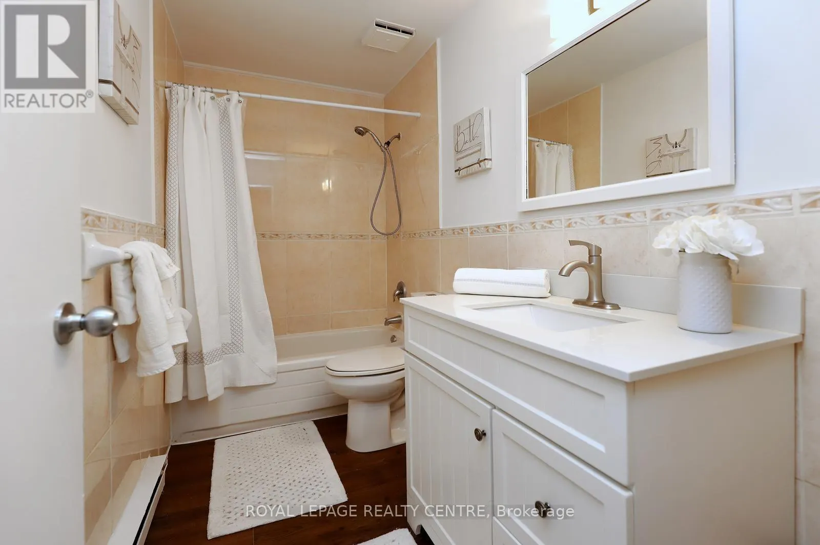 171 - 1055 DUNDAS STREET E