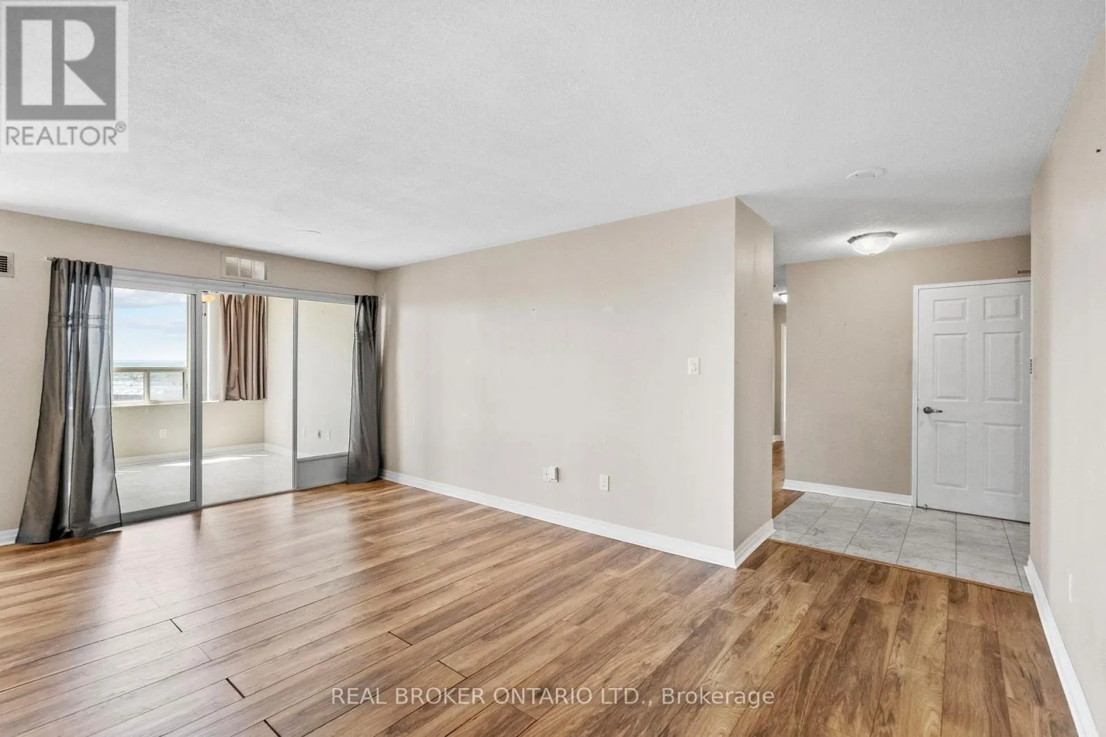 1603 - 30 MALTA AVENUE