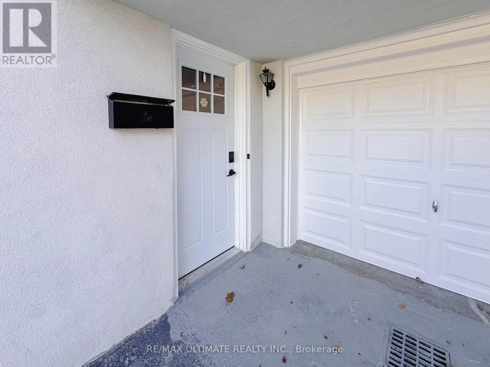 LOWER - 1077 GLENCAIRN AVENUE