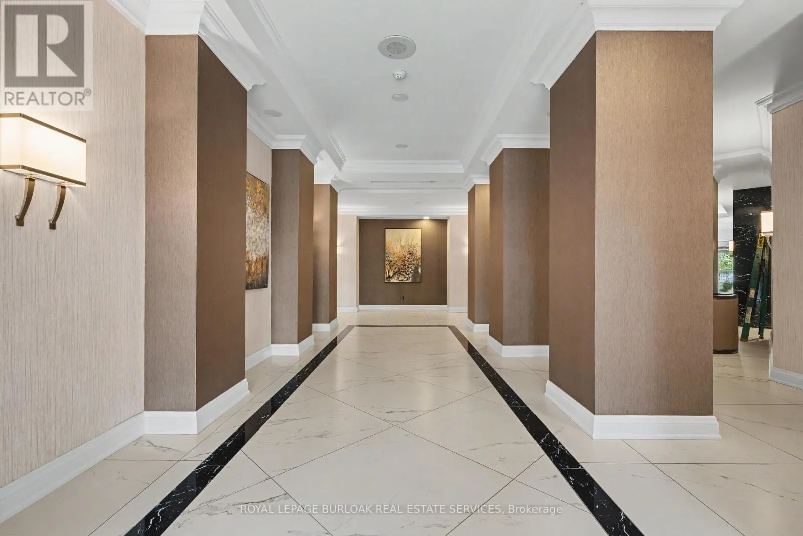 2407 - 45 KINGSBRIDGE GARDEN CIRCLE