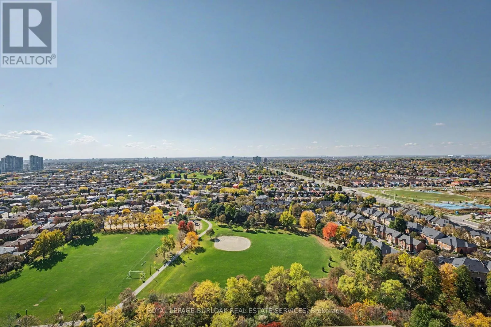 2407 - 45 KINGSBRIDGE GARDEN CIRCLE