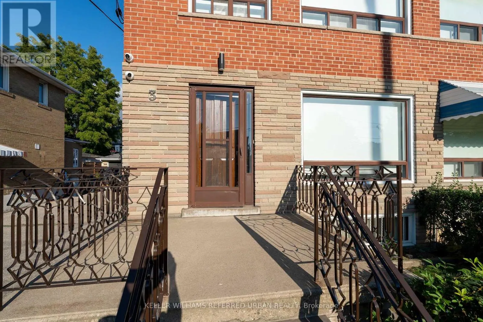 3 DUCKWORTH STREET