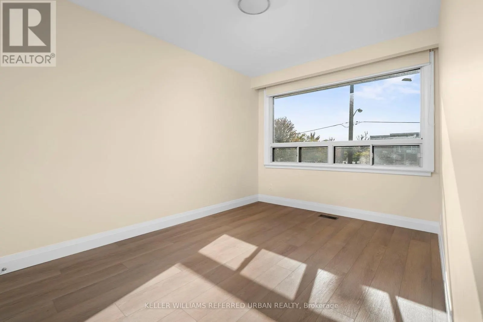 3 DUCKWORTH STREET