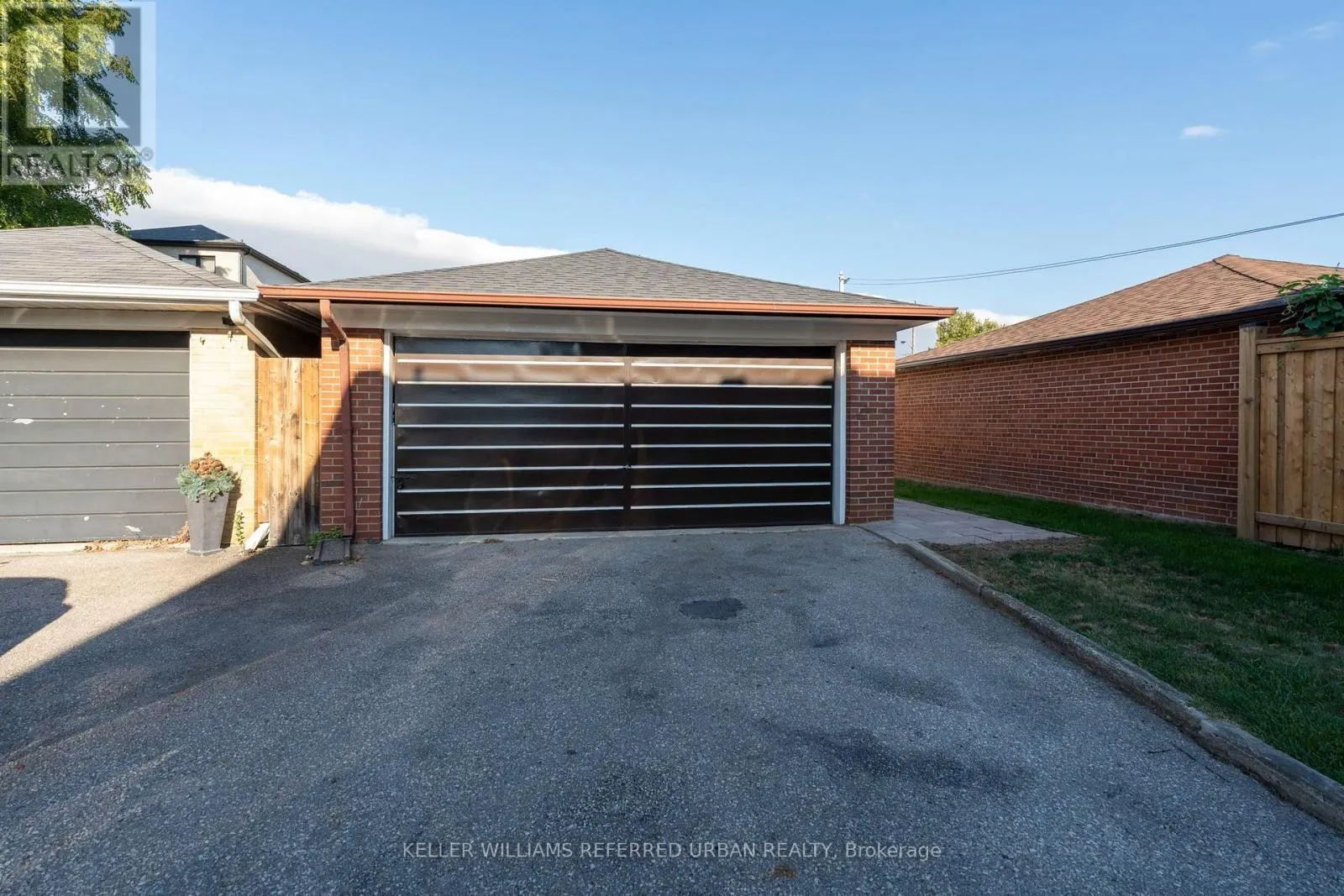 3 DUCKWORTH STREET