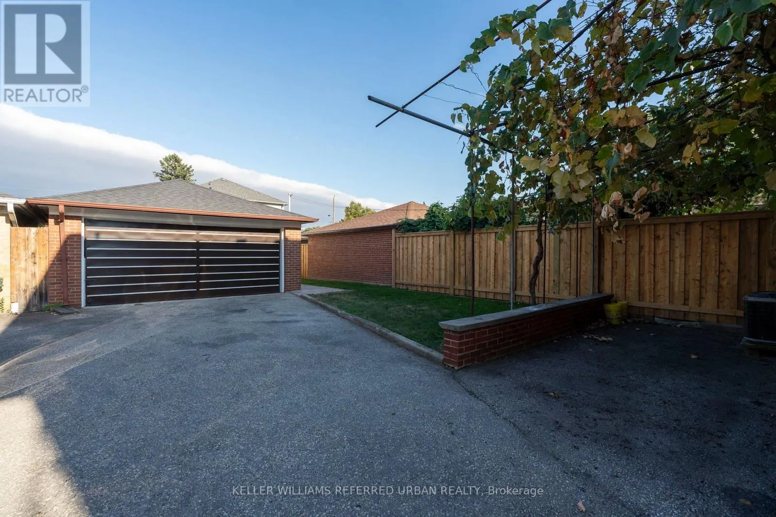 3 DUCKWORTH STREET