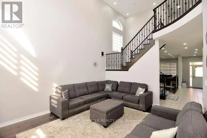 12 PLATEAU DRIVE