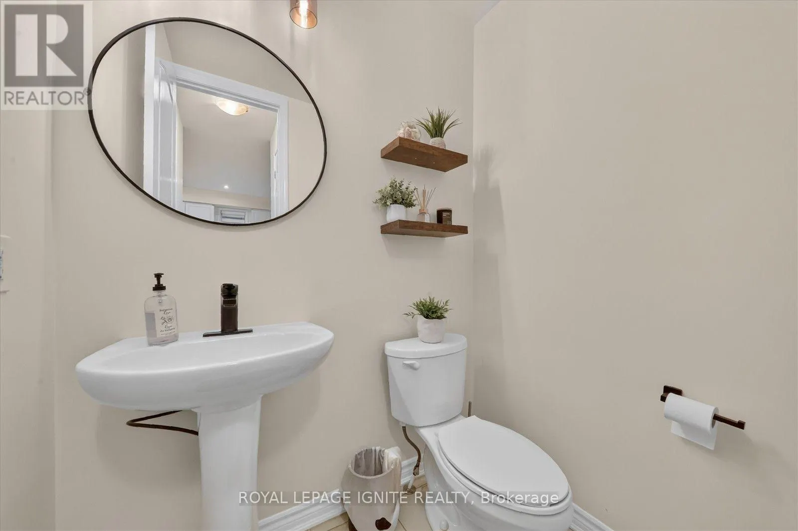 19 LEADENHALL ROAD