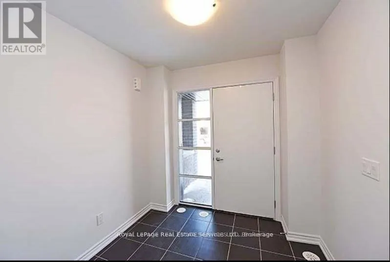 3050 POSTRIDGE DRIVE