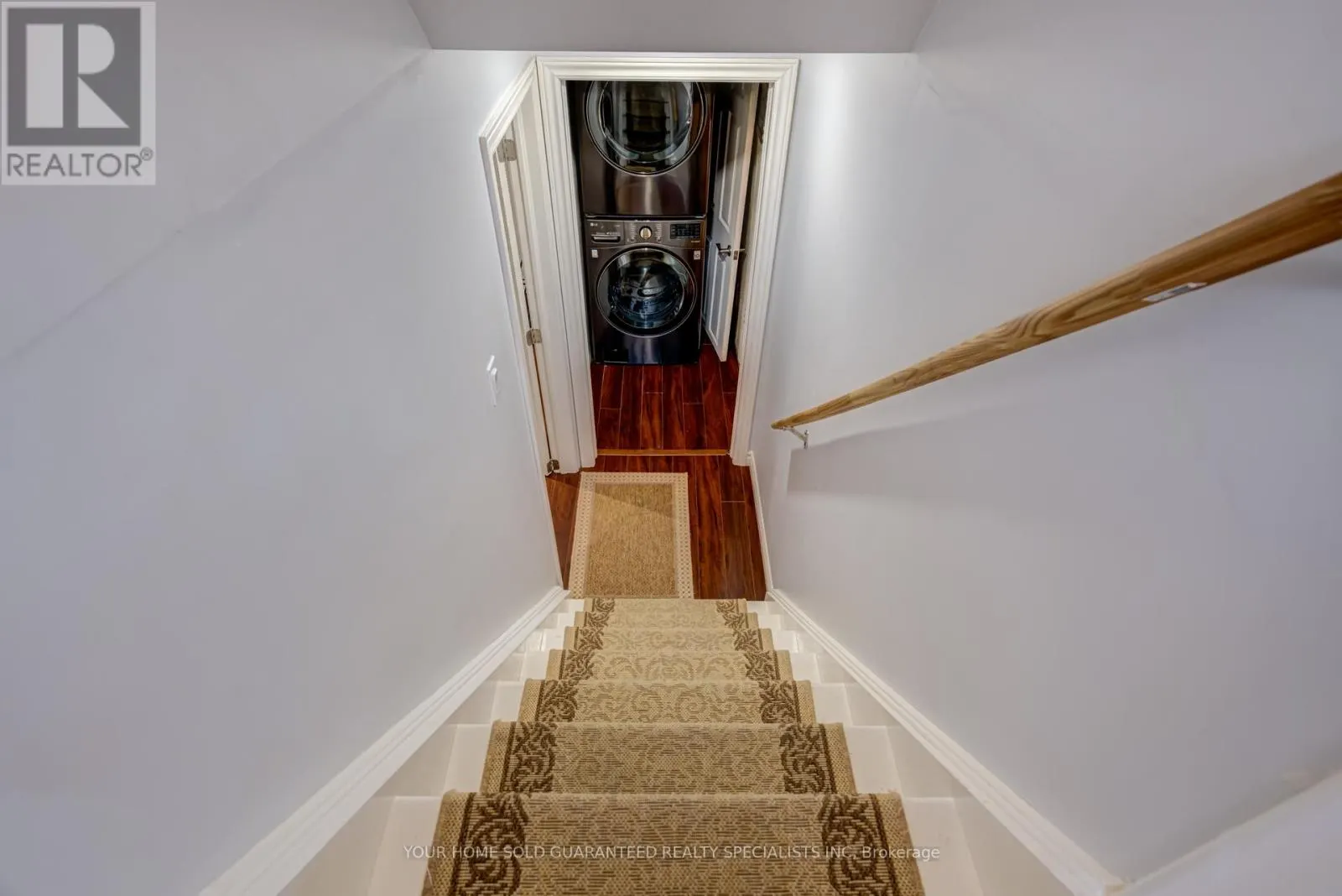 5 HALLOW CRESCENT