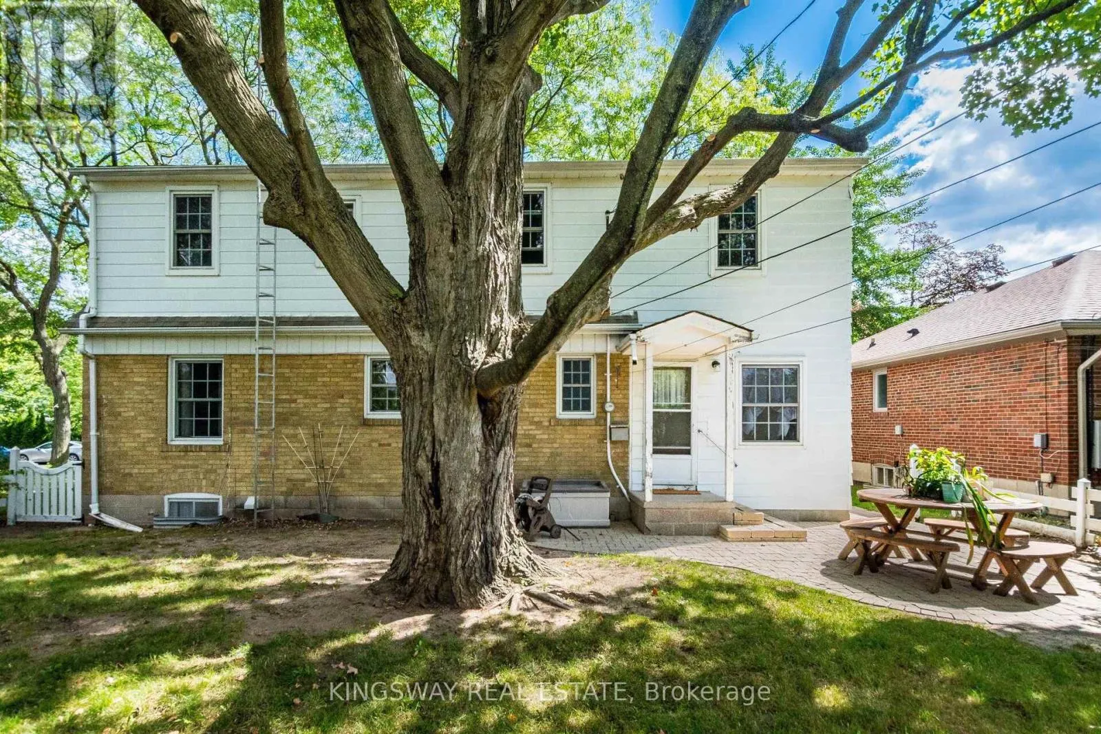 841 WHITNEY DRIVE