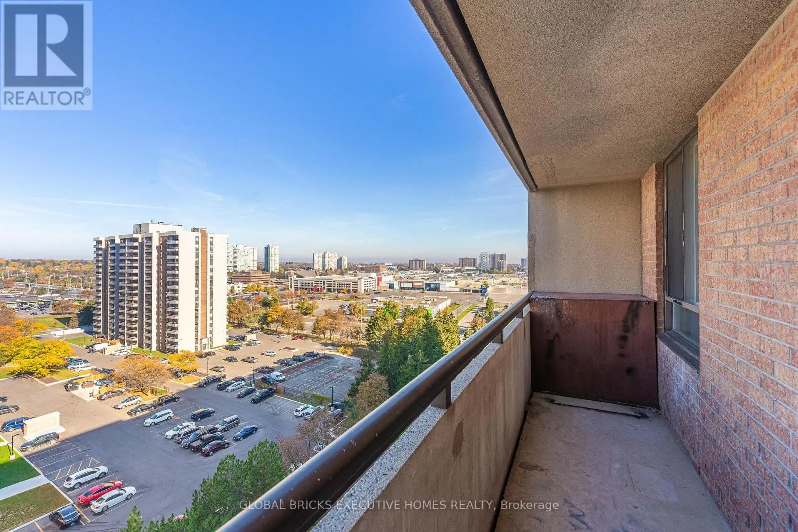 1404 - 5 LISA STREET