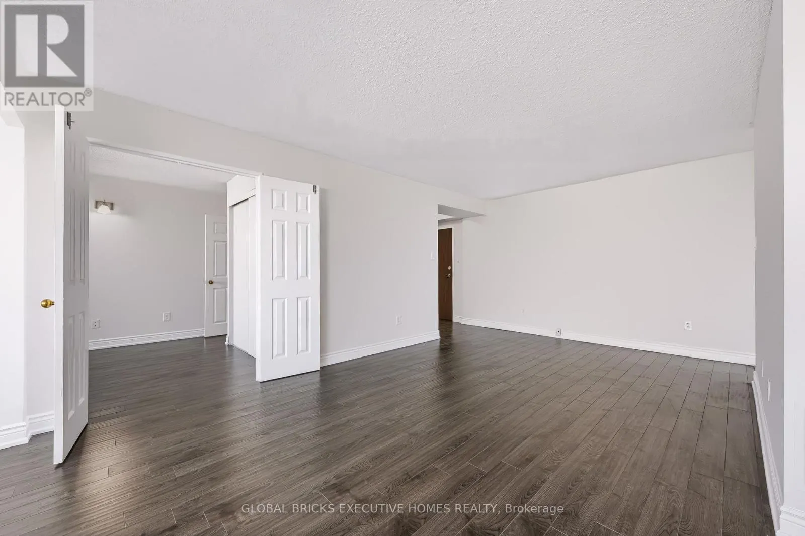 1404 - 5 LISA STREET
