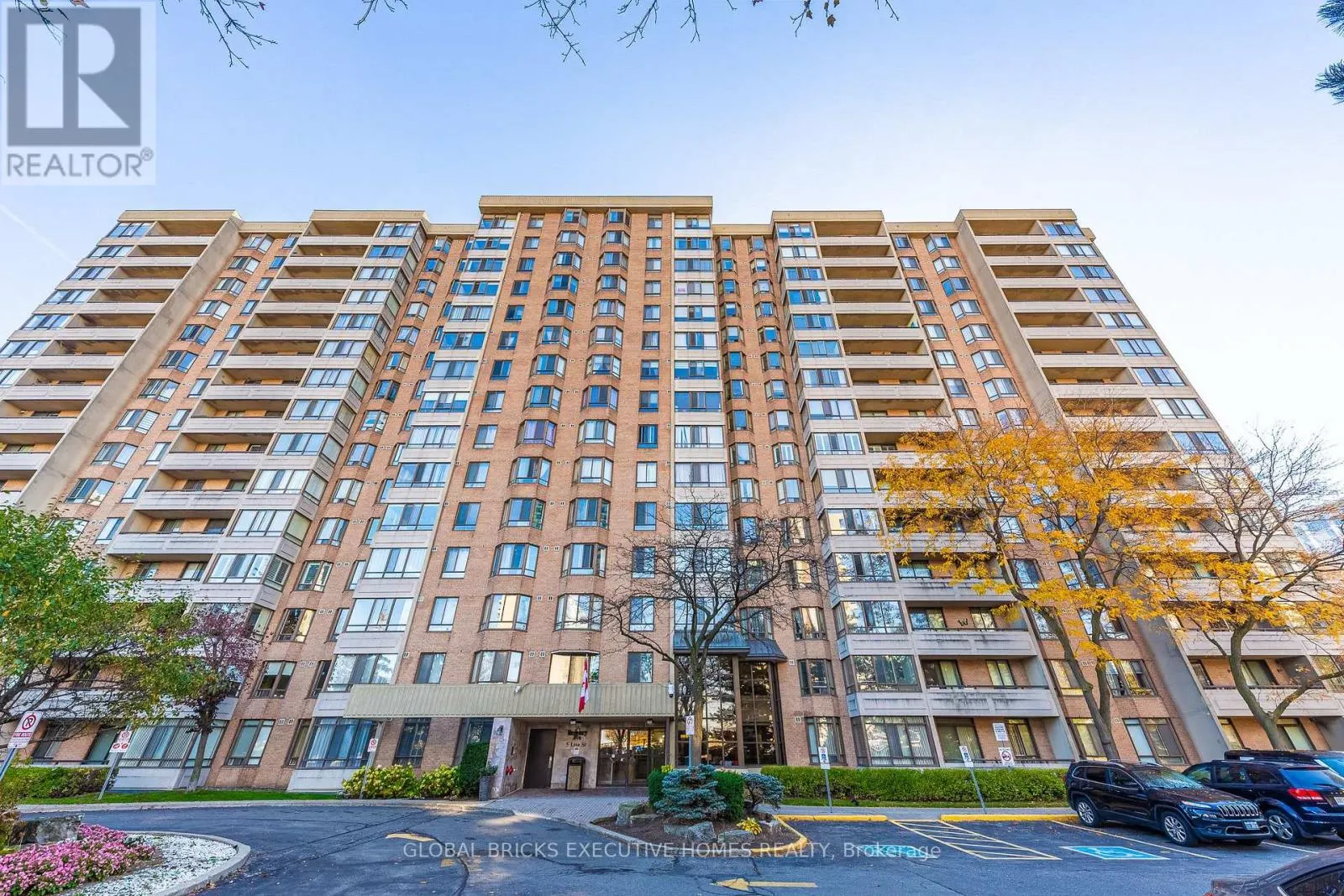1404 - 5 LISA STREET