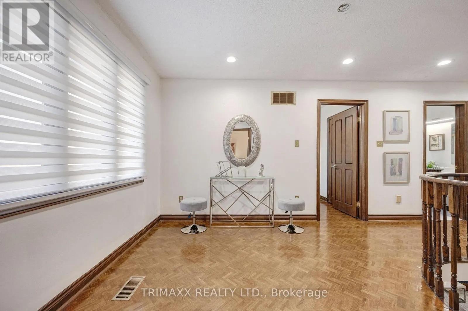 23 OAKLEA BOULEVARD