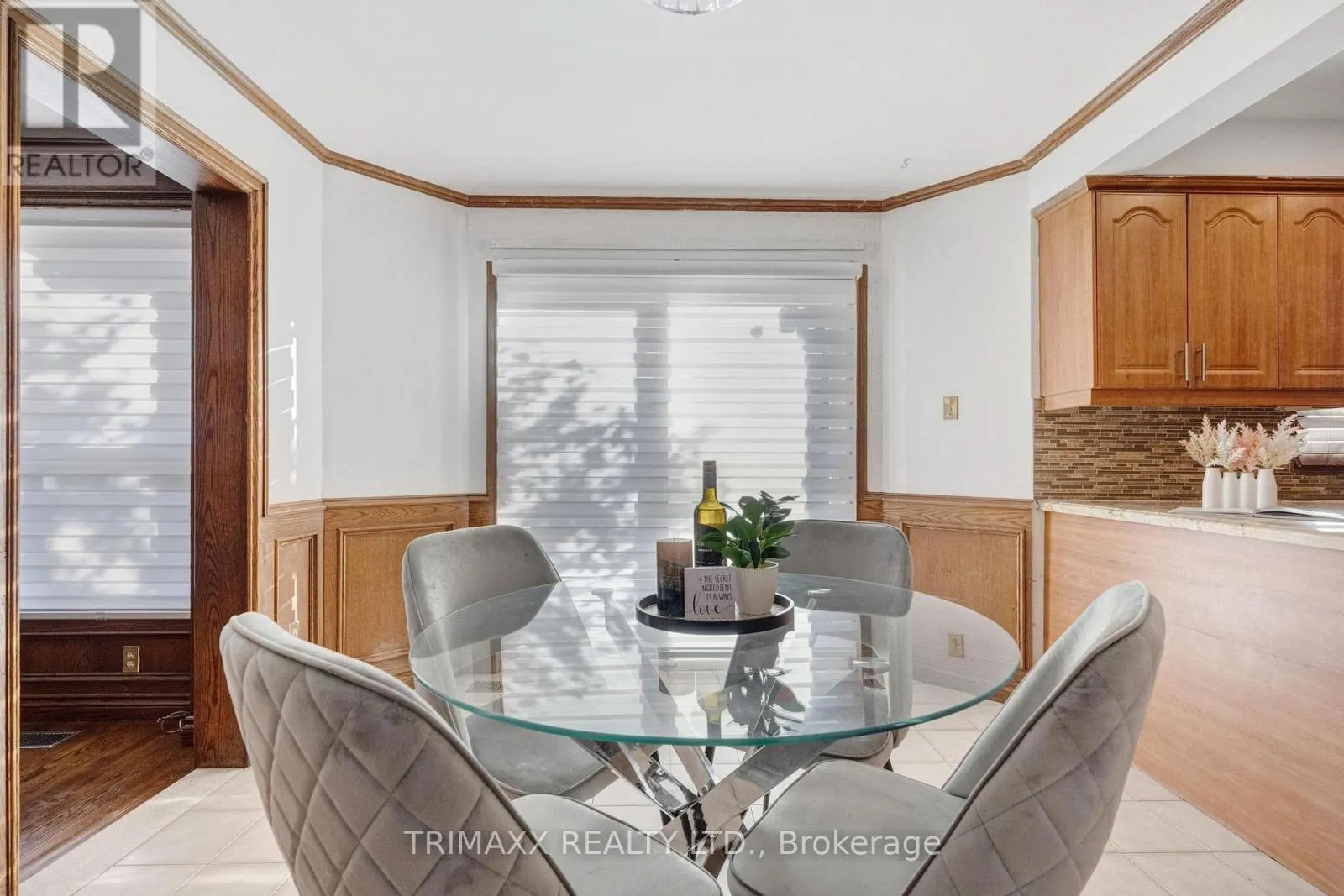 23 OAKLEA BOULEVARD