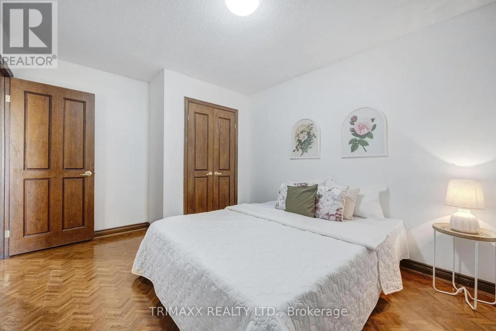 23 OAKLEA BOULEVARD