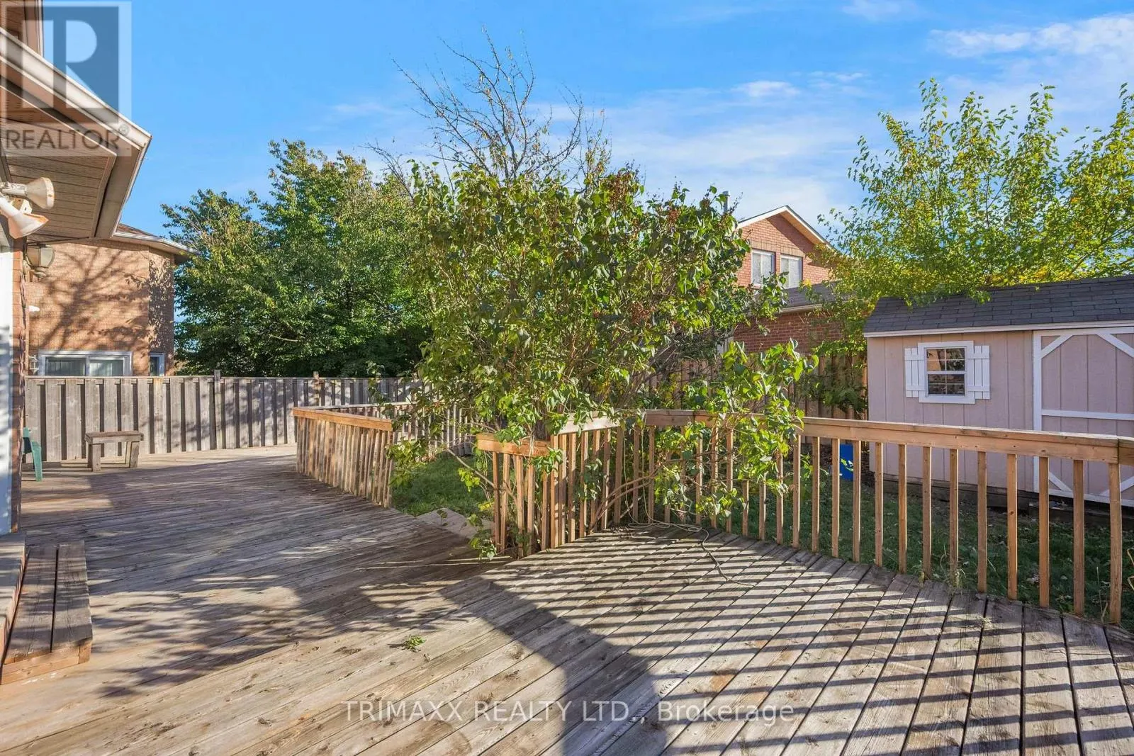 23 OAKLEA BOULEVARD