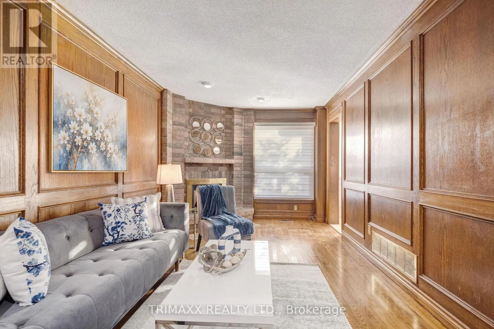 23 OAKLEA BOULEVARD